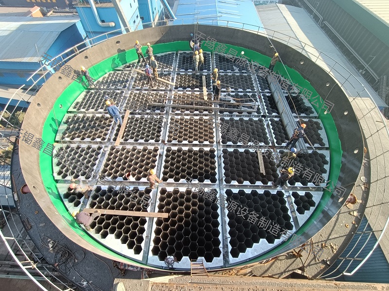 1658730280854025.jpg 濕電除塵器安裝現場1.jpg